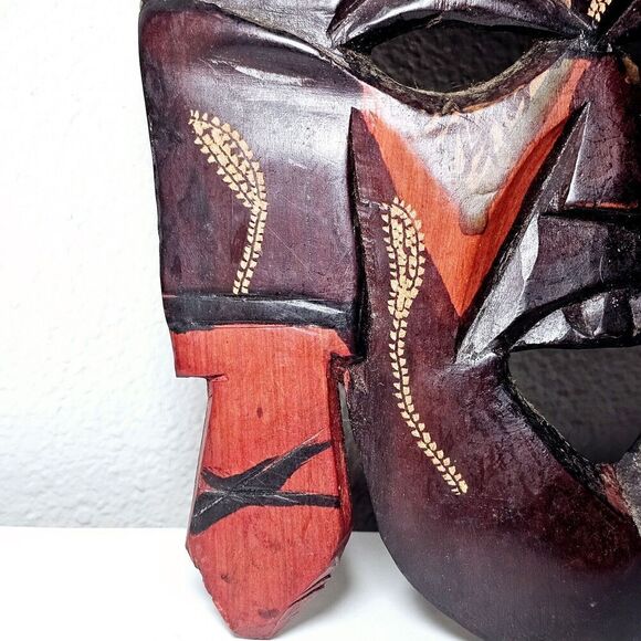 African Hand Carved Ebony Wood Tribal Mask Beautifully Carved Made In Kenya - Picture 2 of 4